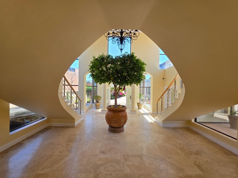 6 Bedroom Property for Sale in Myoli Beach Western Cape